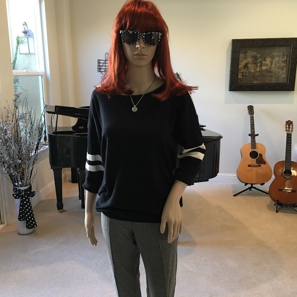 Black & White Striped 3/4 Sleeve Crewneck Sweater - Picture 4 of 6